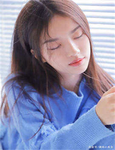 《被迫绑到刑具上高潮不停-老人在树林里做见不得人的事》