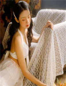《东方RYLSKYART人体欣赏照片-野性放荡的女人》