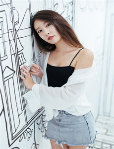 《三对夫7交换真刺激W-老赵揉着粉嫩的双乳》