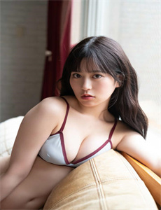 《美女裸画图-6580岁老太婆》